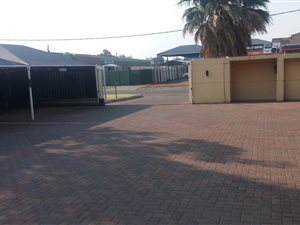 355 m² Office Space in Vereeniging Central