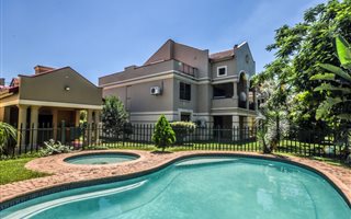 3 Bedroom Apartment in Riverside Park