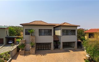 5 Bedroom House in Sable Hills Waterfront Estate