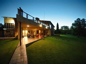 5 Bed House in River View