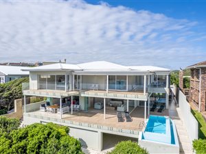 5 Bed House in Kenton-on-Sea