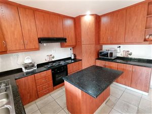 3 Bed Duplex in Grove End