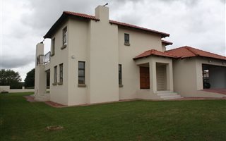 3 Bedroom House in Pebble Rock
