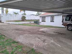 3 Bed House in Newlands West