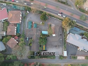 732 m² Office Space in Hillcrest Central