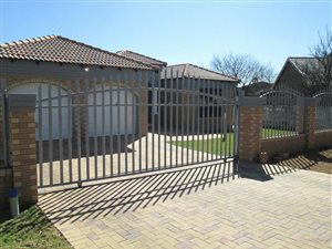 3 Bedroom House in Dalpark