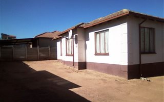 3 Bedroom House in Cosmo City