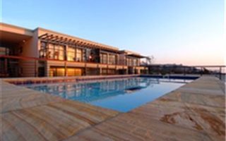 2 Bedroom Apartment in La Mercy