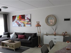3 Bed Apartment in Greenstone Crest