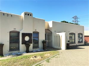 4 Bed House in Oakglen