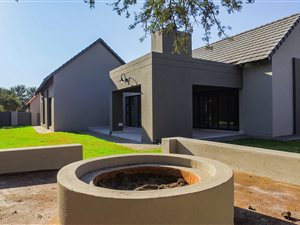 3 Bedroom House in Leloko