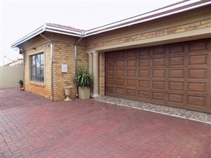 3 Bed House in Vosloorus