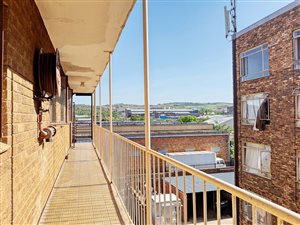 1.5 Bedroom Apartment in Pretoria West