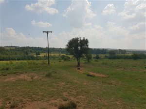 5.1 ha Land available in Donkerhoek