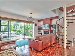2 Bed Townhouse in Higgovale