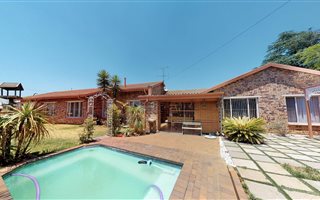 6 Bedroom House in Discovery