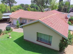 3 Bed House in Elma Park