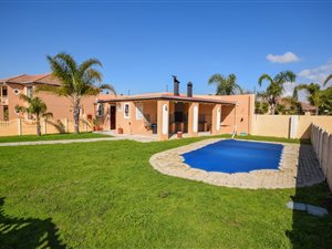 2 Bed Apartment in Durbanville Central