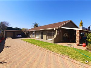 4 Bed House in Riebeeckstad