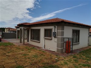 3 Bedroom Cluster in Munsieville South