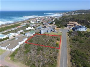 729 m² Land available in Jongensfontein
