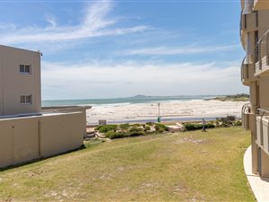 2 Bed Apartment in Lagoon Beach