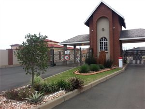 663 m² Land available in Risiville