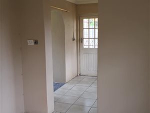 1 Bedroom Garden Cottage in Helikon Park