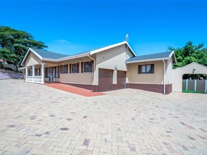 3 Bed House in Sunningdale