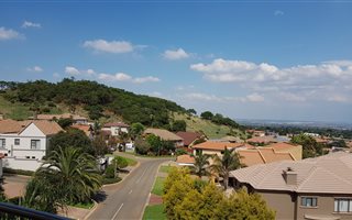6 Bedroom House in Meyersdal