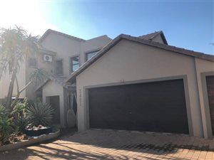 4 Bed House in Amberfield Manor