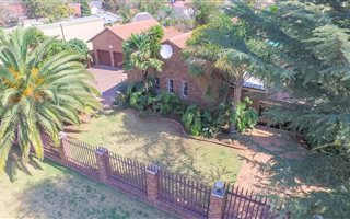 4 Bedroom House in Brackenhurst