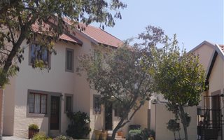2 Bedroom Duplex in Noordwyk