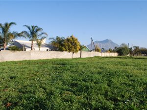 985 m² Land available in Tulbagh