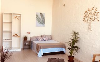 Bachelor apartment in Jeppestown