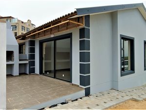 3 Bed Duet in Island View
