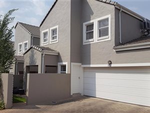 3 Bed Duplex in Boskruin