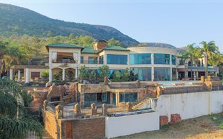 9 Bedroom House in Hartbeespoort Dam
