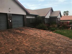 3 Bed House in Bergsig