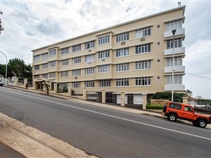 2 Bed Apartment in Essenwood