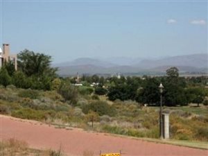1057 m² Land available in Fairway Heights