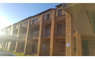 0.5 Bedroom Apartment in Karen Park