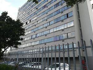 1 Bed Apartment in Parow East