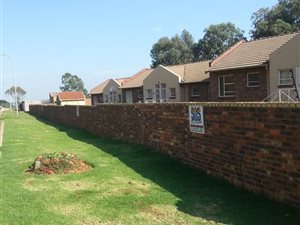 2 Bed Townhouse in Naturena