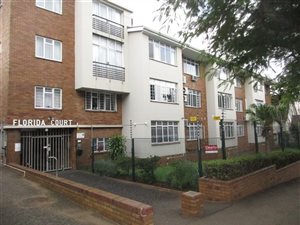 Bachelor apartment in Morningside