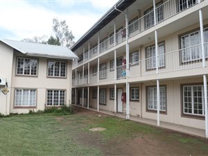 2 Bed Apartment in Pelham