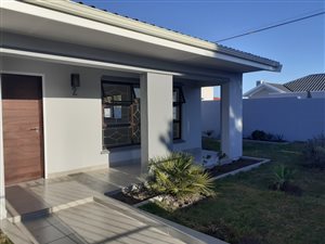3 Bed House in Penlyn Estate