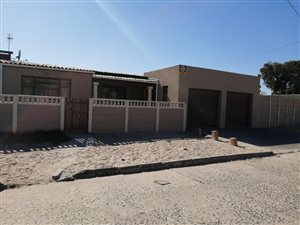 3 Bed House in Bonteheuwel