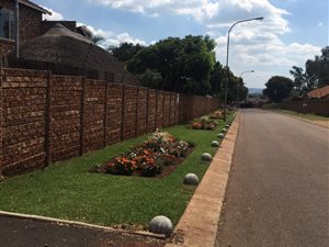 4 Bed Townhouse in Eldoraigne