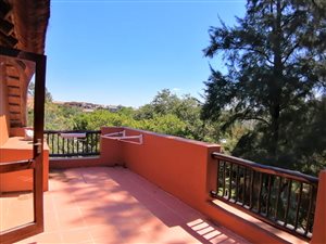 3 Bed Apartment in Sunninghill